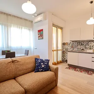 https://bilocale-6p-con-wi-fi-acposto-auto-a-30-mt-da-m3.it-lombardy.com